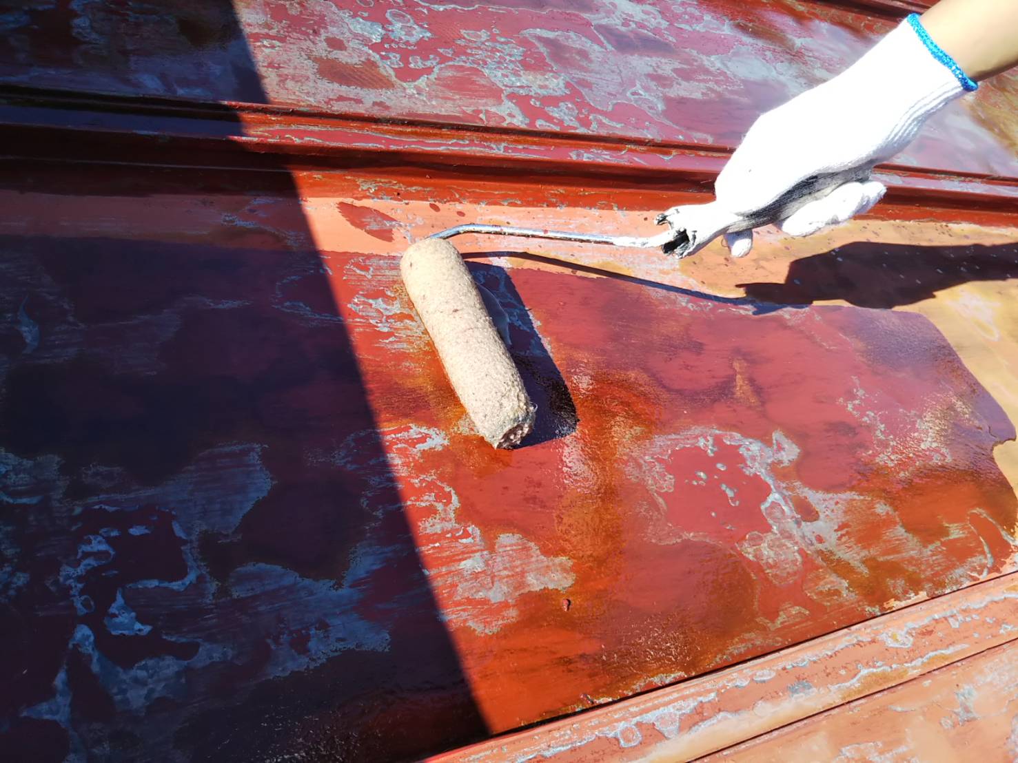 金属屋根　屋根塗装　サビ処理剤