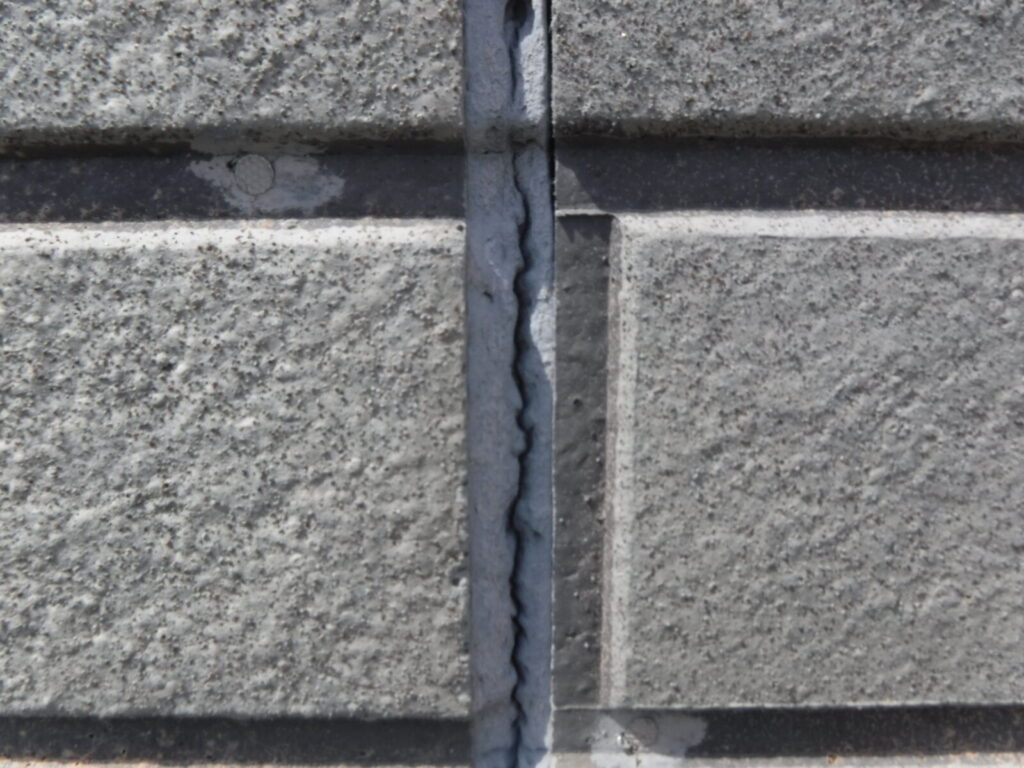 シーリング　劣化　破断　割れ