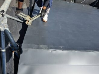 ②防水シ－ト敷設後、本体設置