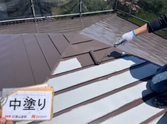 屋根中塗り